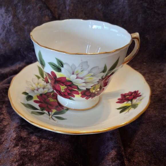 Royal Vale Peonies Footed Tea Cup & Saucer - Picture 1 of 3